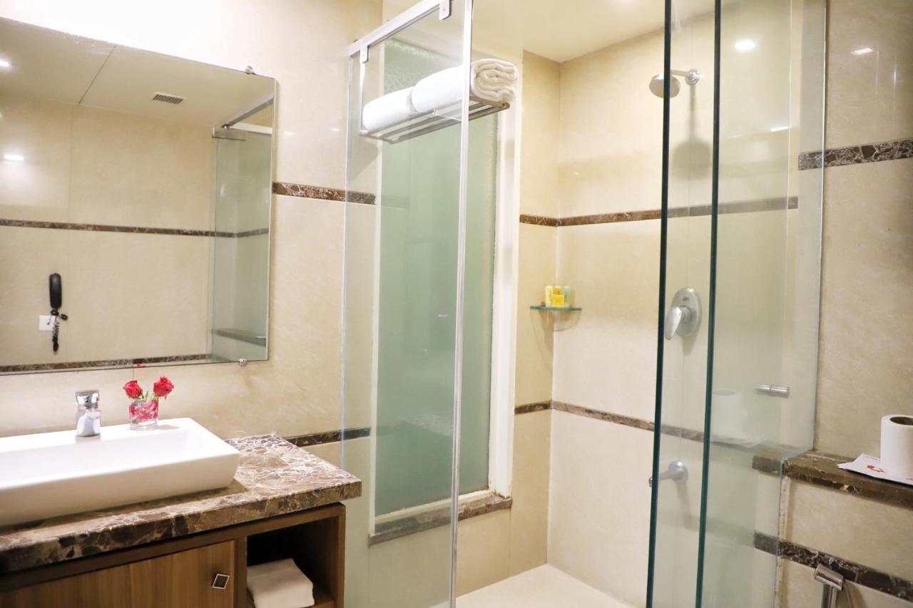 Boulevard 9 Luxury Resort & Spa Nadiād Zewnętrze zdjęcie