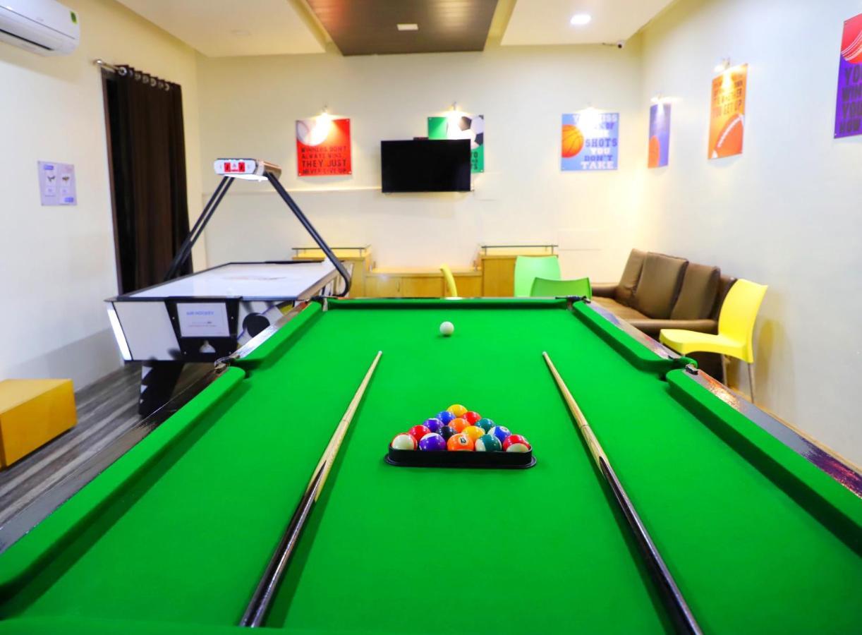 Boulevard 9 Luxury Resort & Spa Nadiād Zewnętrze zdjęcie
