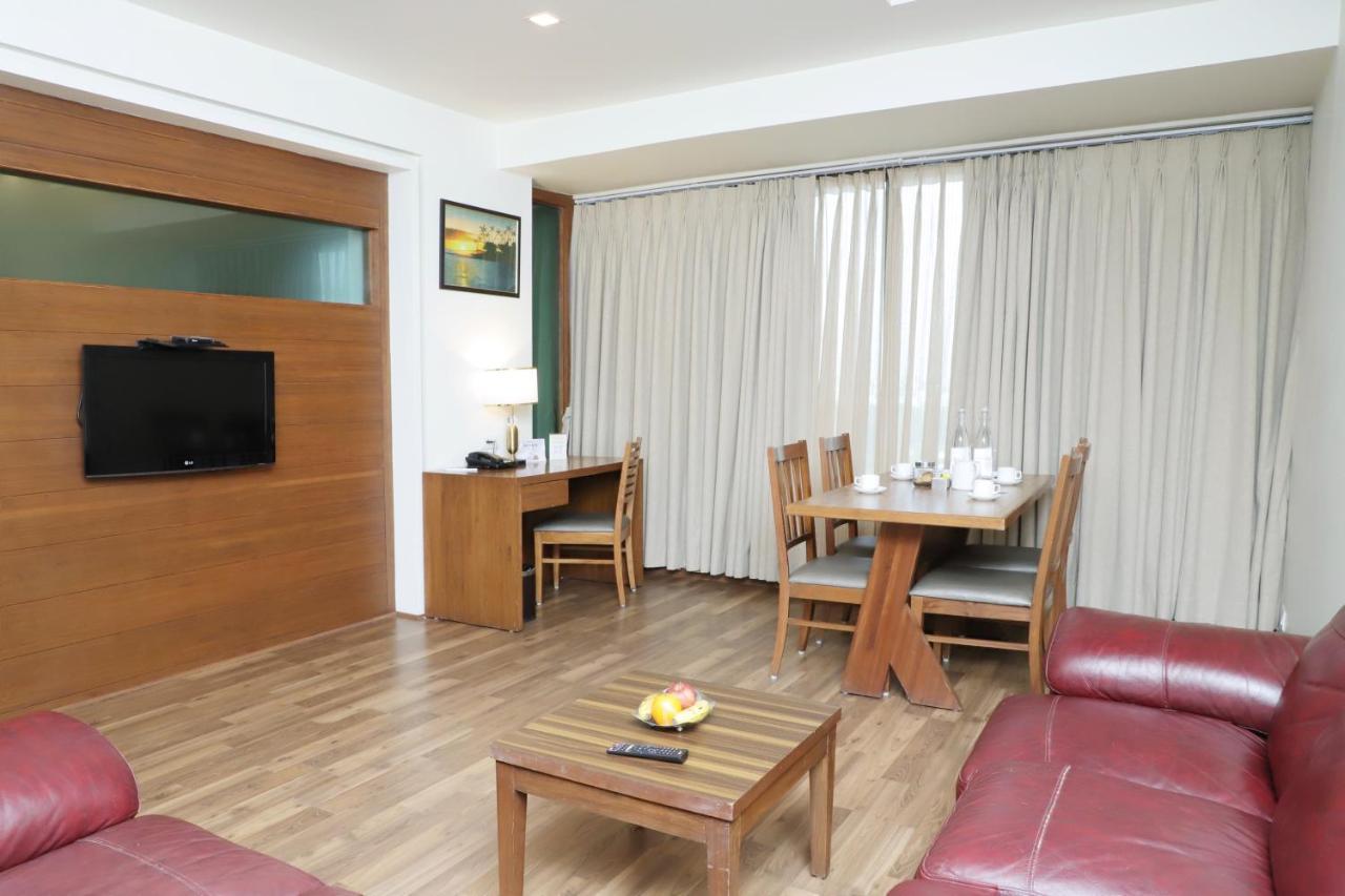 Boulevard 9 Luxury Resort & Spa Nadiād Zewnętrze zdjęcie
