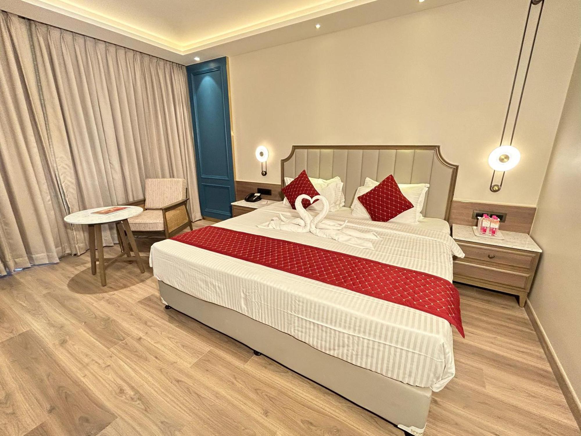 Boulevard 9 Luxury Resort & Spa Nadiād Zewnętrze zdjęcie