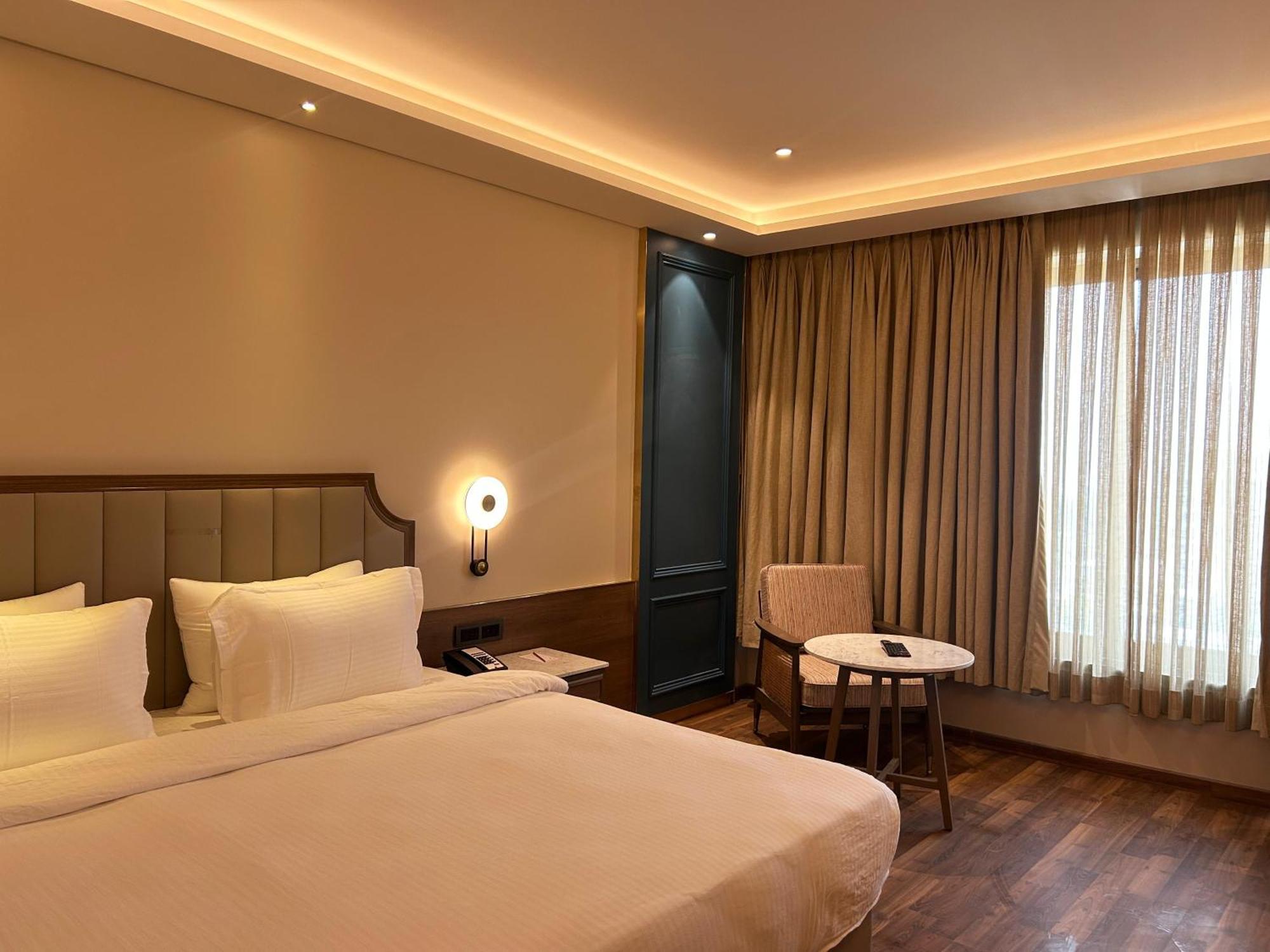 Boulevard 9 Luxury Resort & Spa Nadiād Zewnętrze zdjęcie