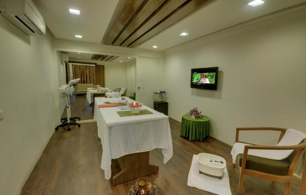 Boulevard 9 Luxury Resort & Spa Nadiād Zewnętrze zdjęcie